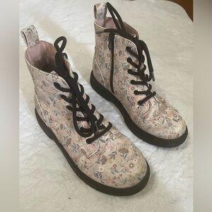 Girls Art Class Light Pink Flowered Combat Boots Size 3